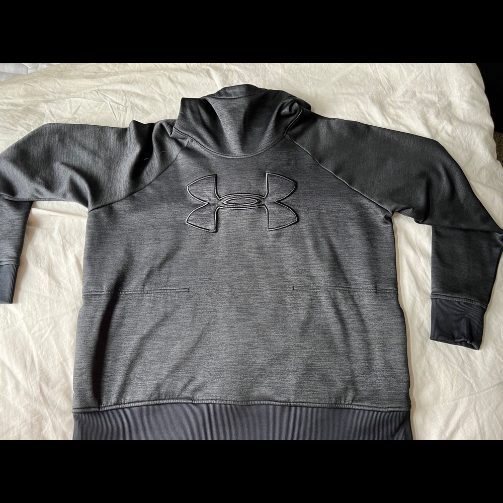 Black Under Armor sweatshirt